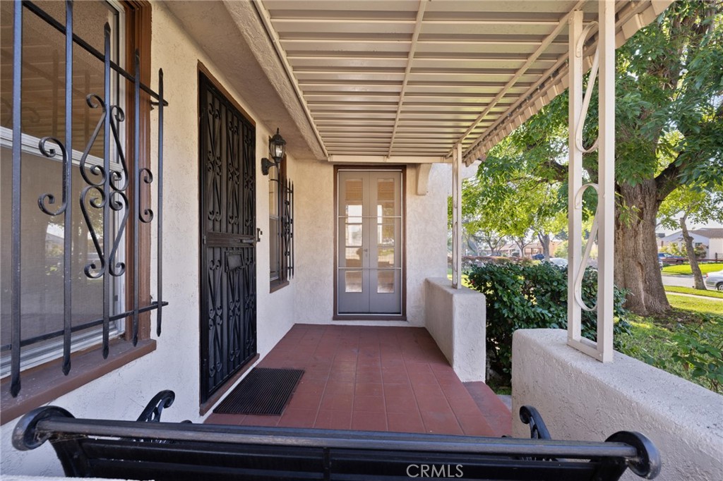 600 La Paloma Avenue