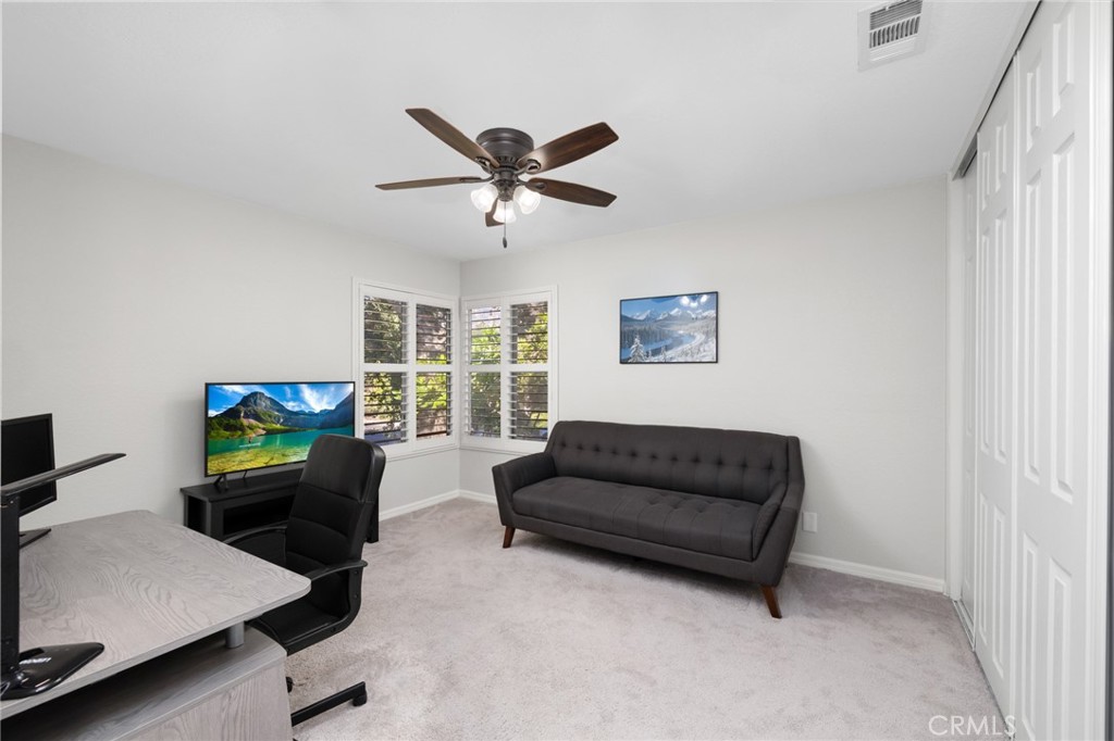 121 N Mountain Avenue