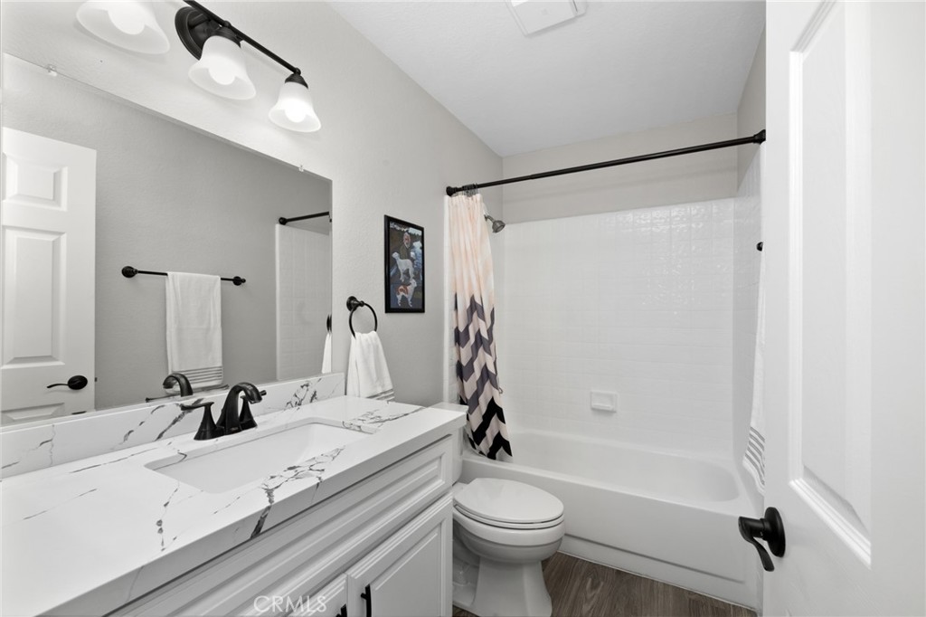 121 N Mountain Avenue