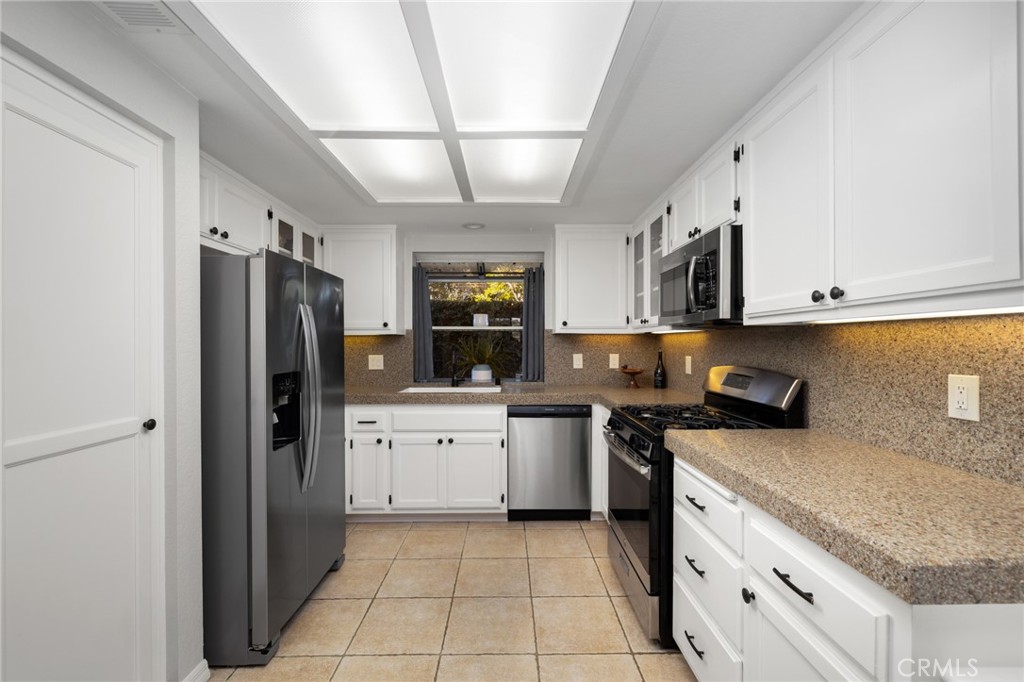 121 N Mountain Avenue