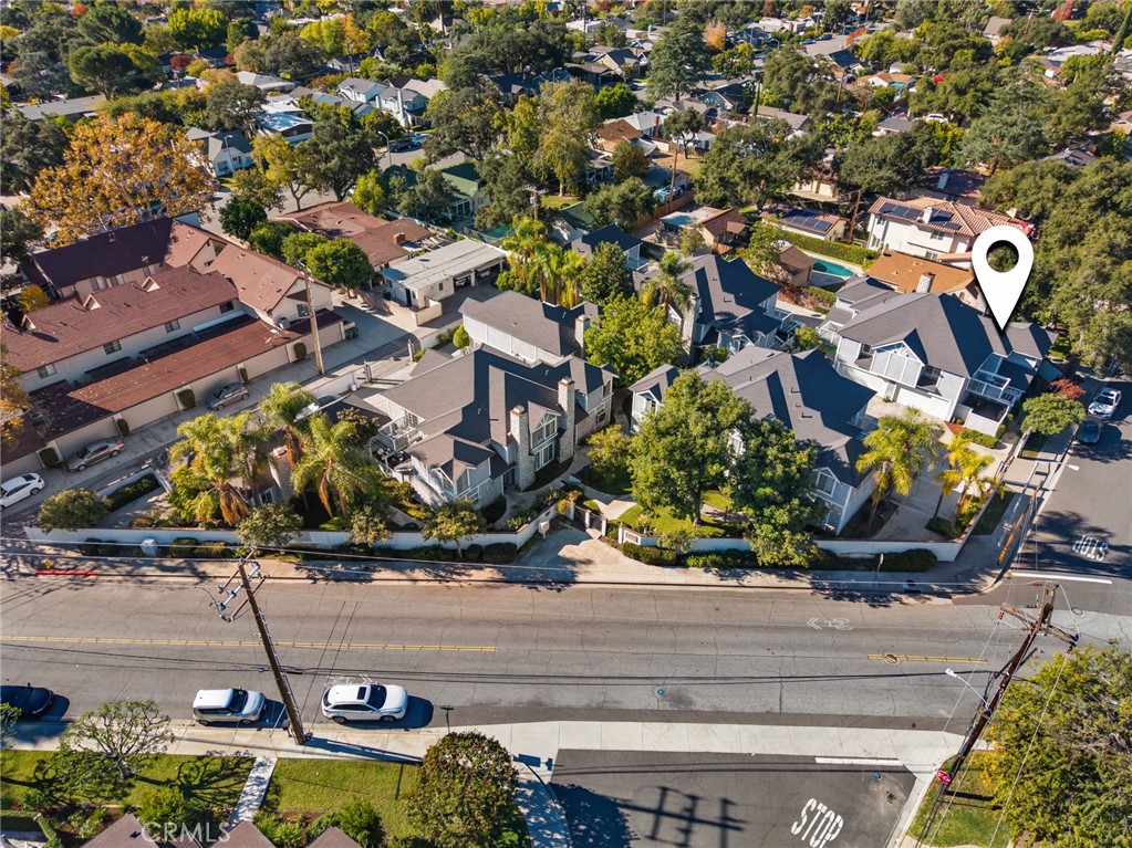 121 N Mountain Avenue