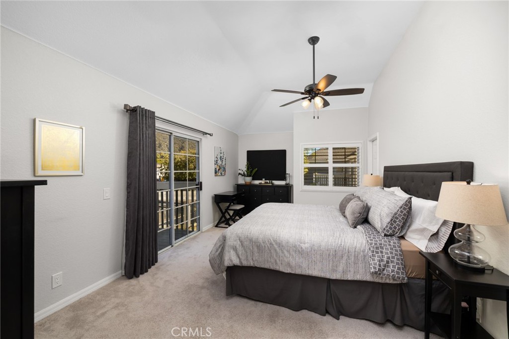 121 N Mountain Avenue