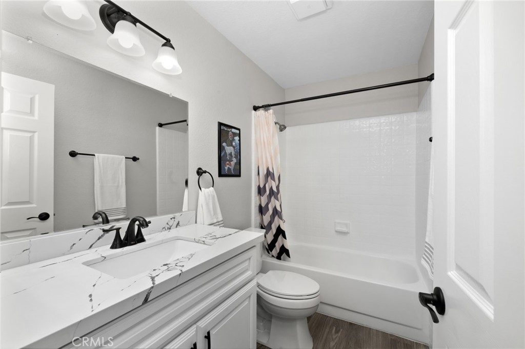 121 N Mountain Avenue