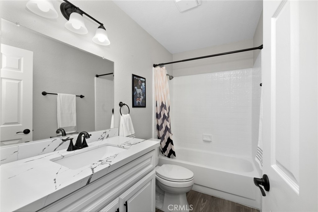 121 N Mountain Avenue