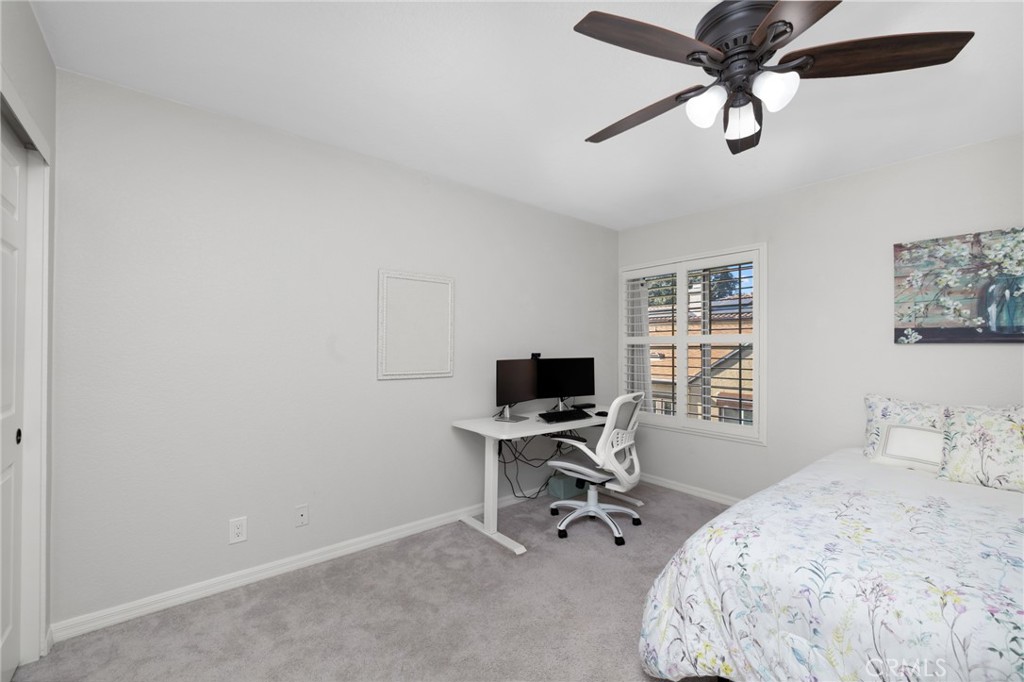 121 N Mountain Avenue