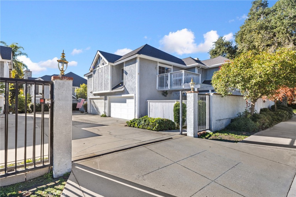 121 N Mountain Avenue