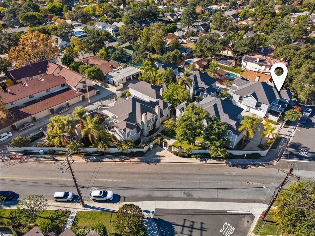 121 N Mountain Avenue