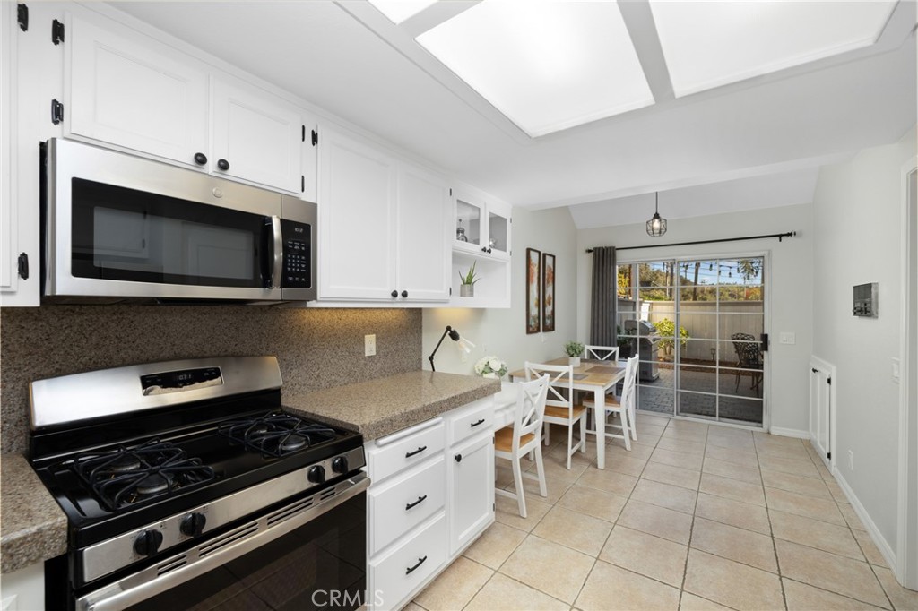 121 N Mountain Avenue