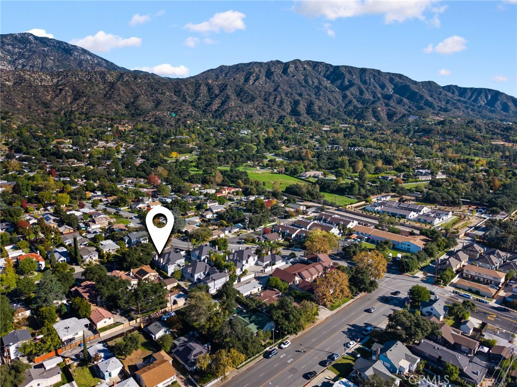 121 N Mountain Avenue