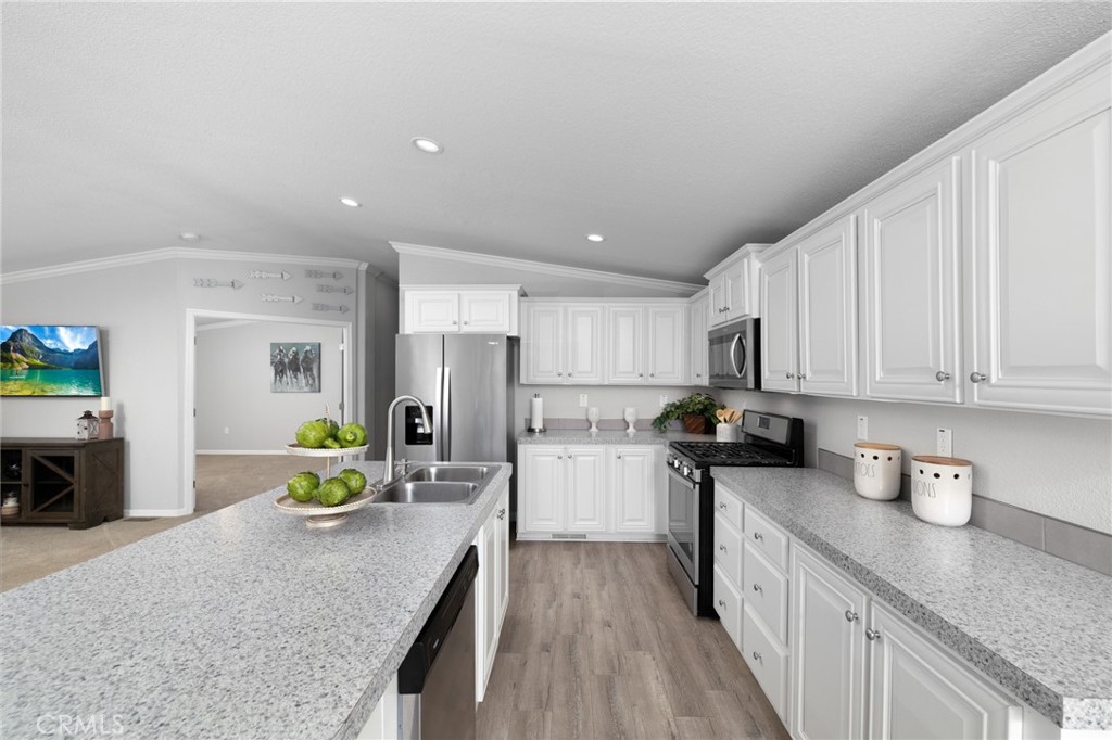 3530 Damien Avenue 109