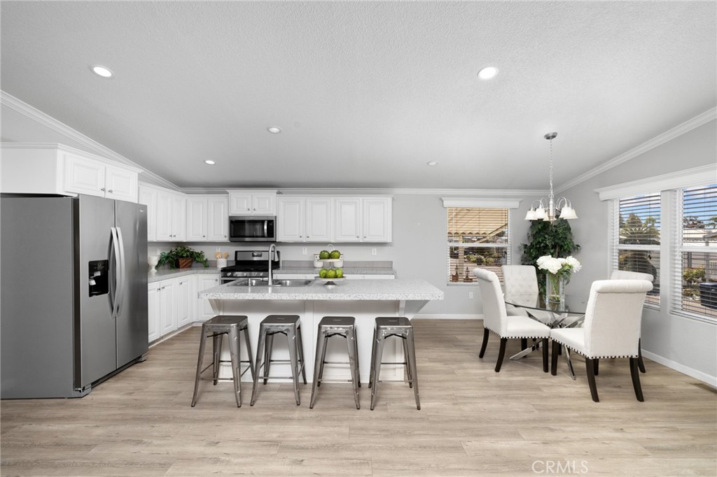 3530 Damien Avenue 109