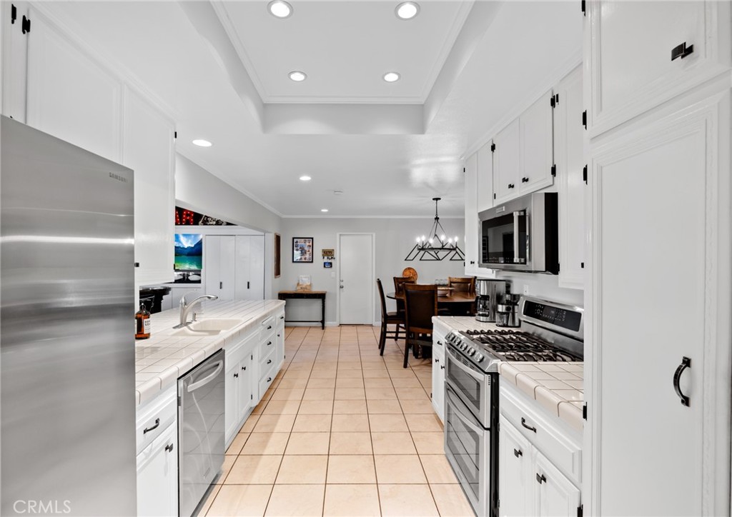 264 E Radcliffe