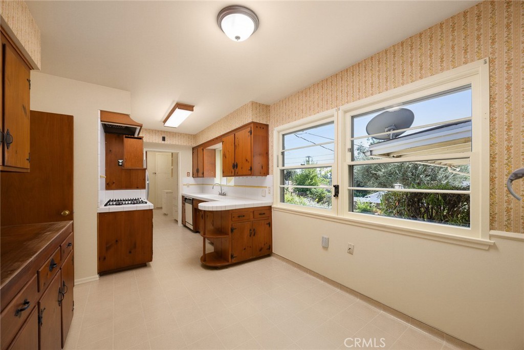 1709 El Vista Circle
