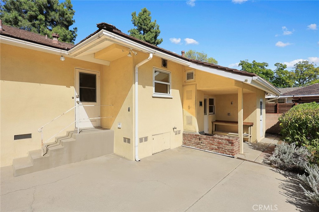 1709 El Vista Circle