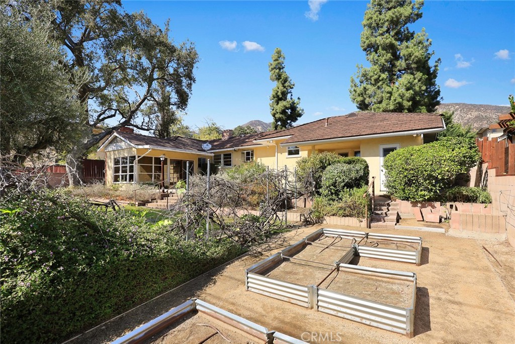 1709 El Vista Circle