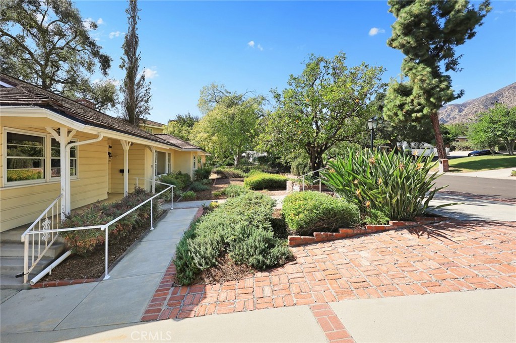 1709 El Vista Circle