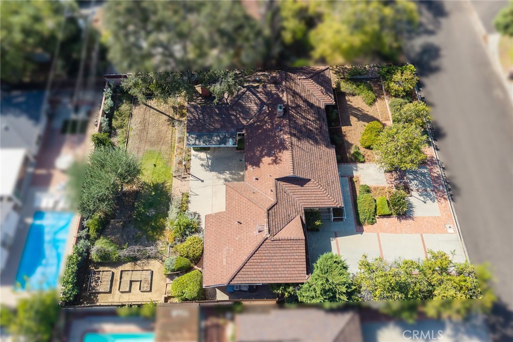 1709 El Vista Circle