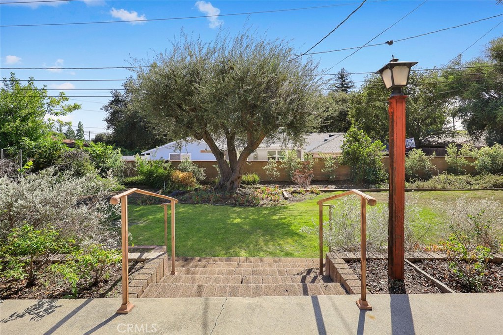 1709 El Vista Circle
