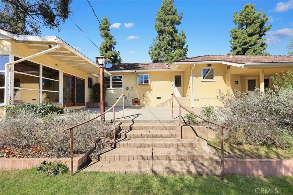 1709 El Vista Circle