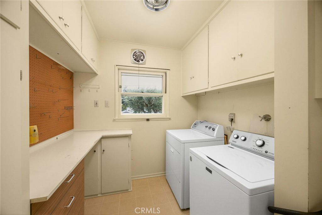 1709 El Vista Circle
