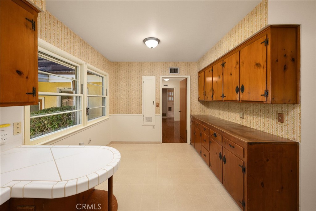 1709 El Vista Circle