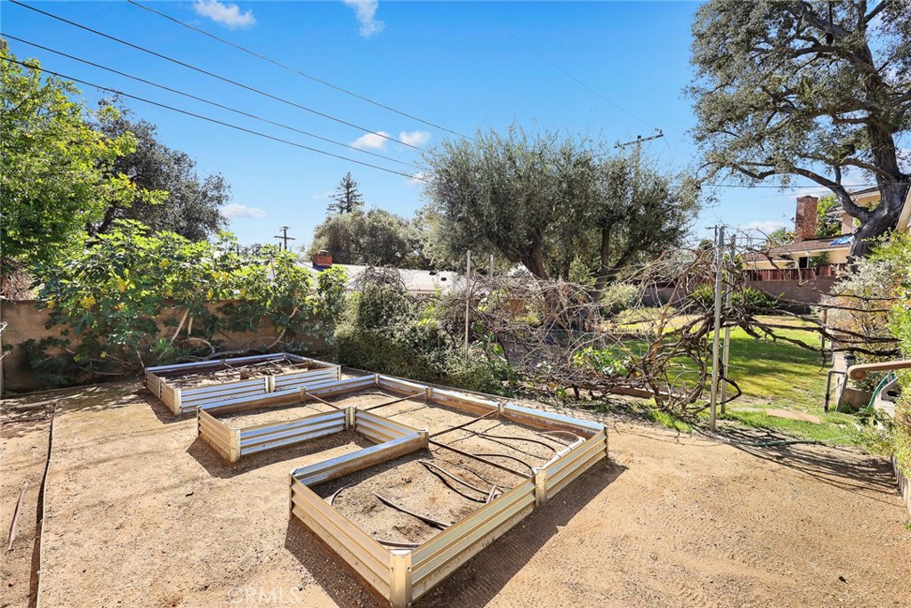 1709 El Vista Circle
