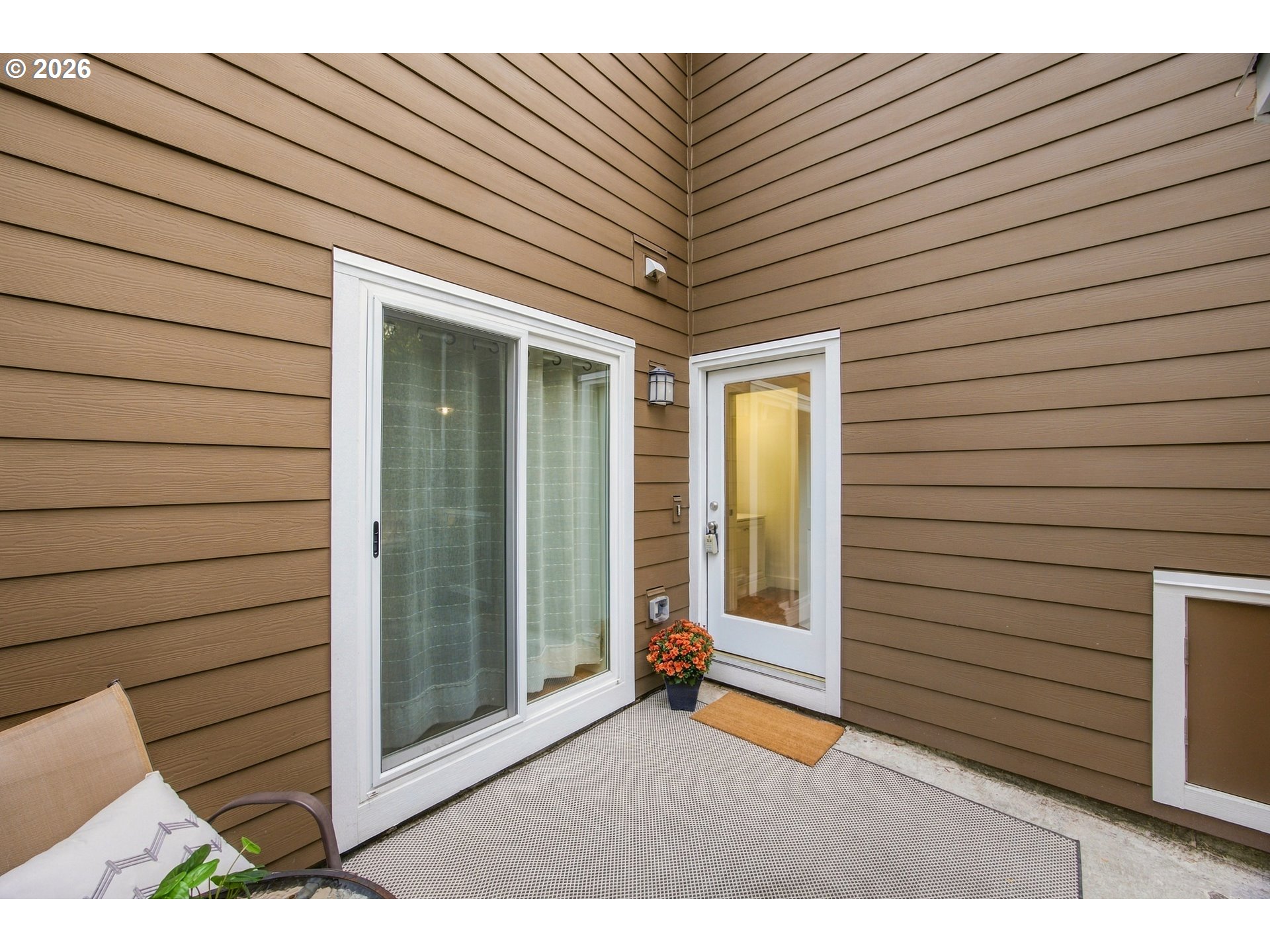1616 VILLAGE PARK PL
