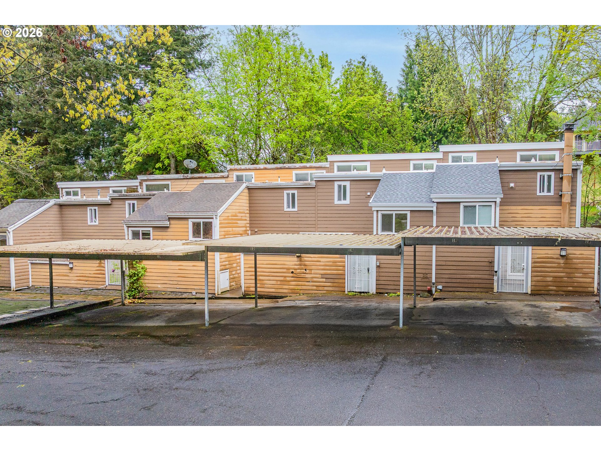 1616 VILLAGE PARK PL