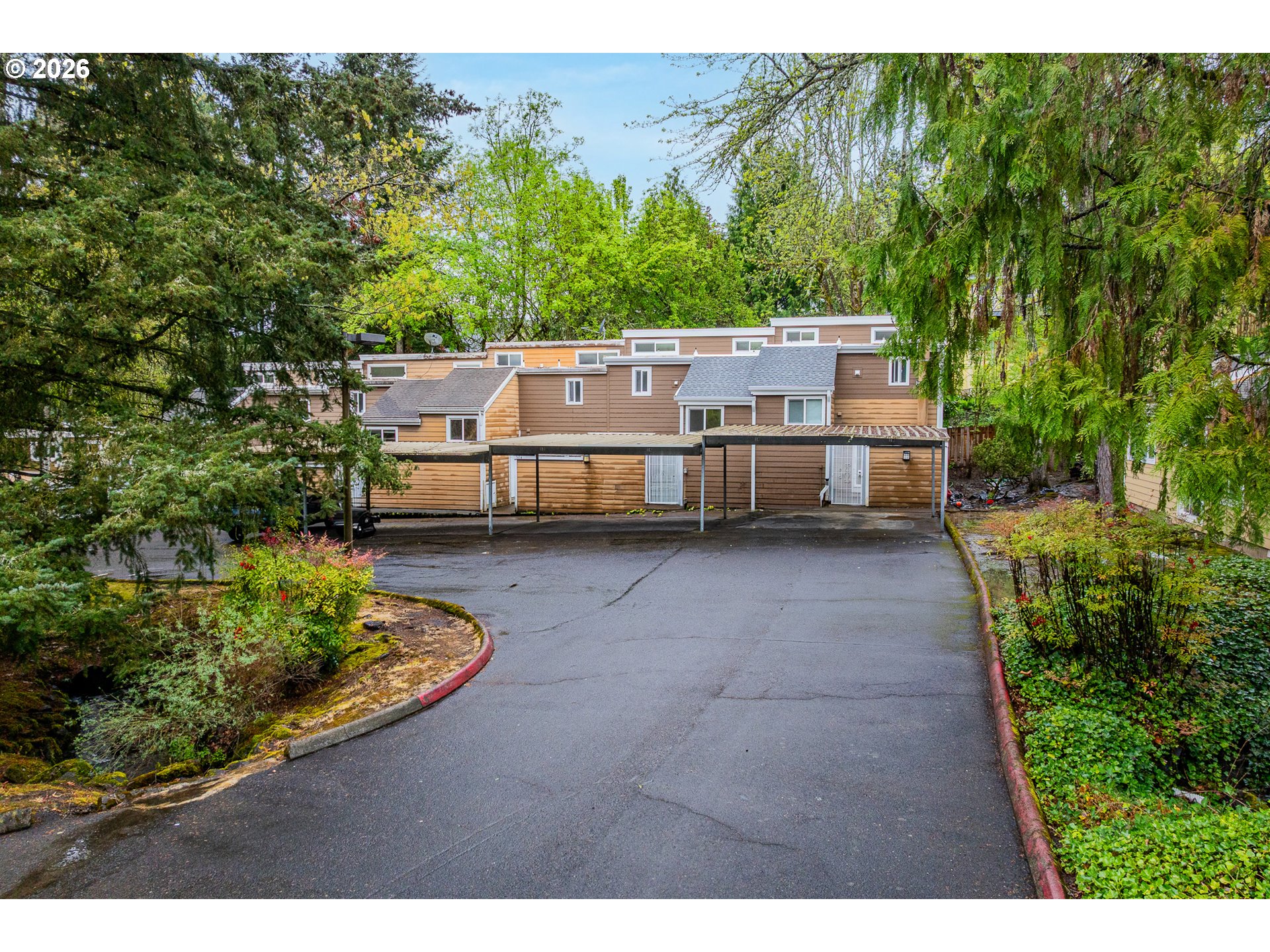 1616 VILLAGE PARK PL