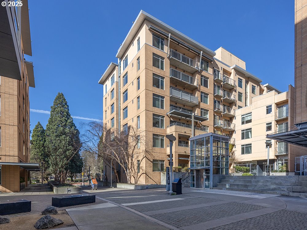 701 COLUMBIA ST 410