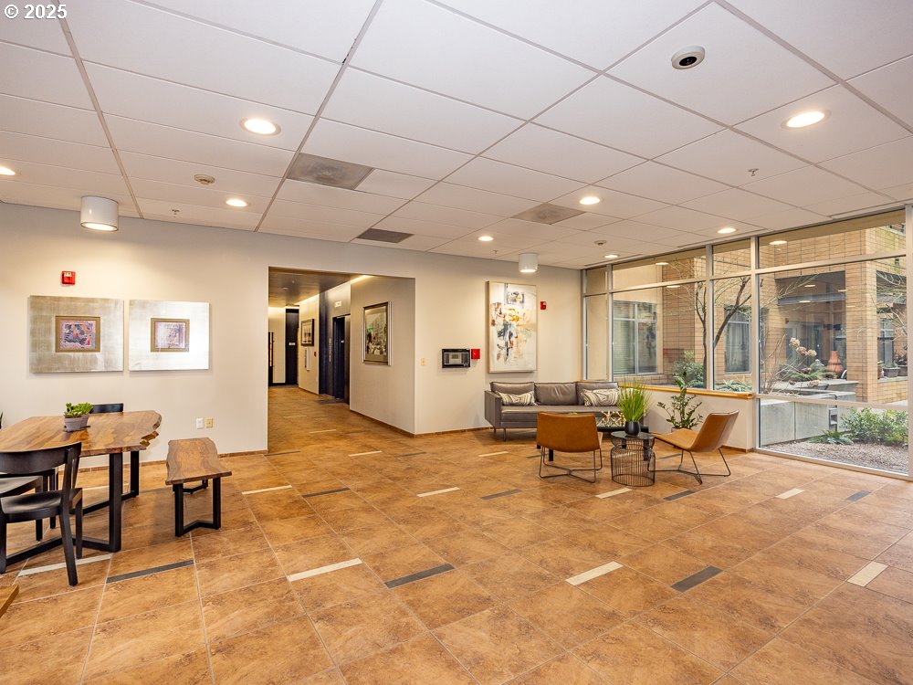 701 COLUMBIA ST 410