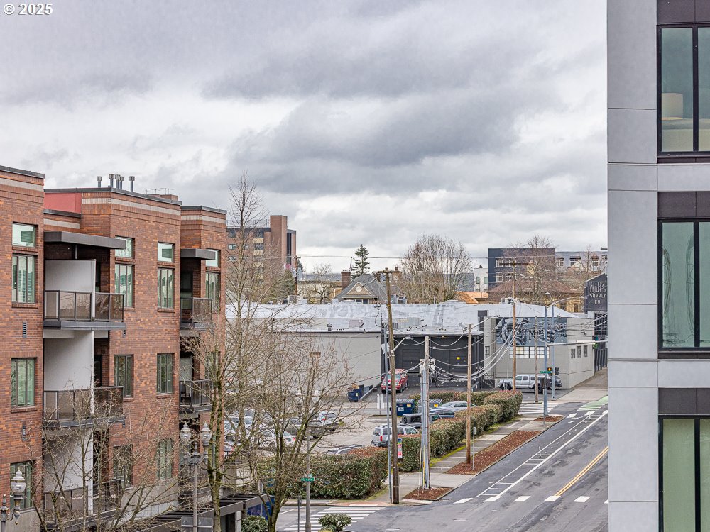 701 COLUMBIA ST 410