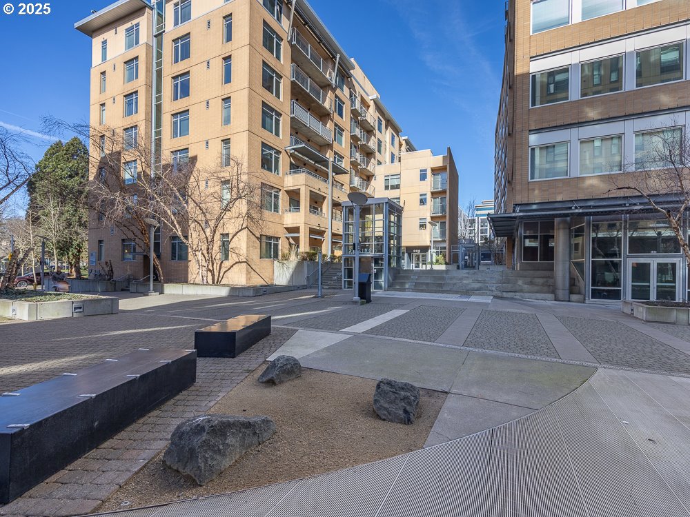 701 COLUMBIA ST 410