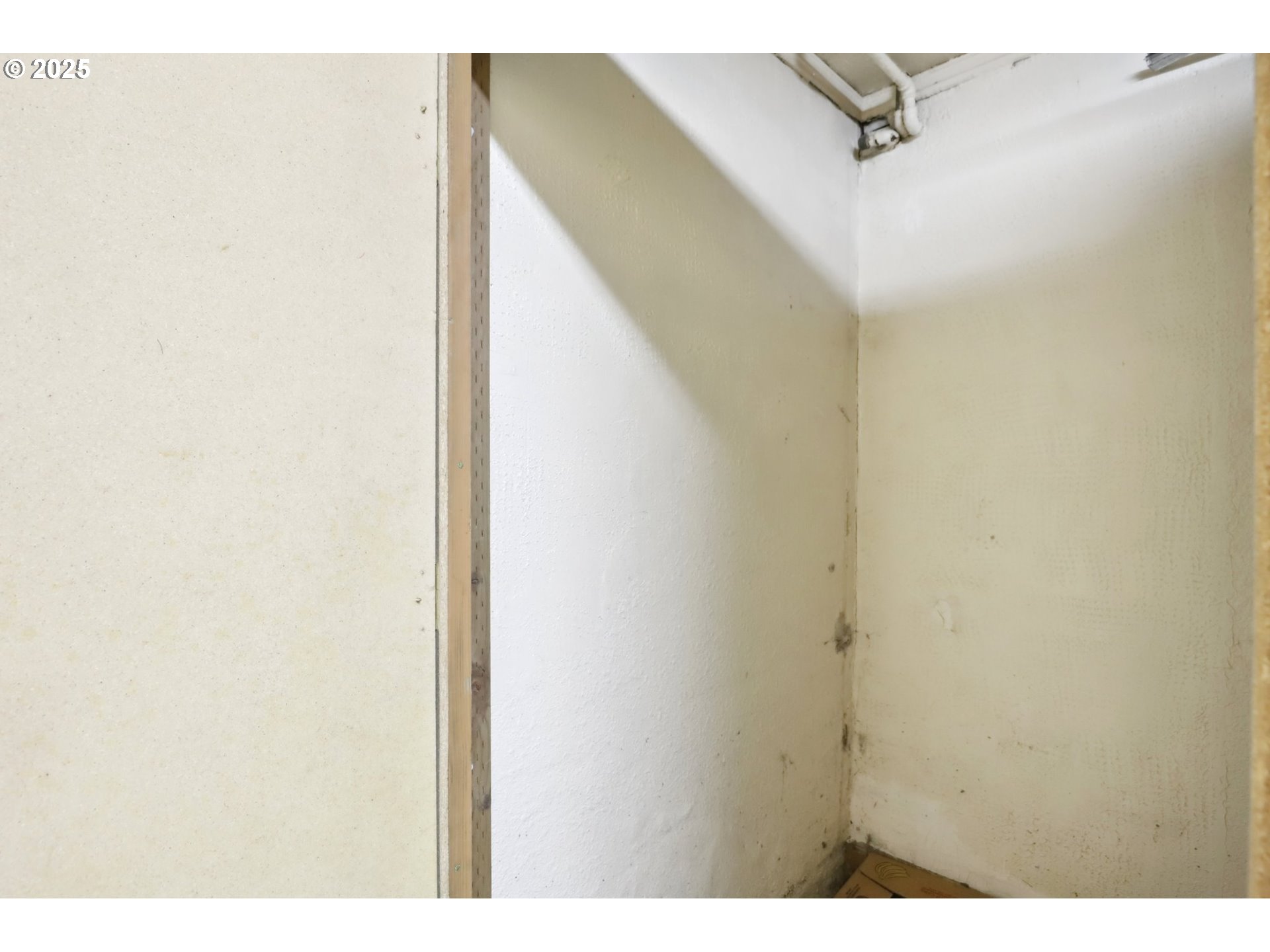 1529 SE HAWTHORNE BLVD 2