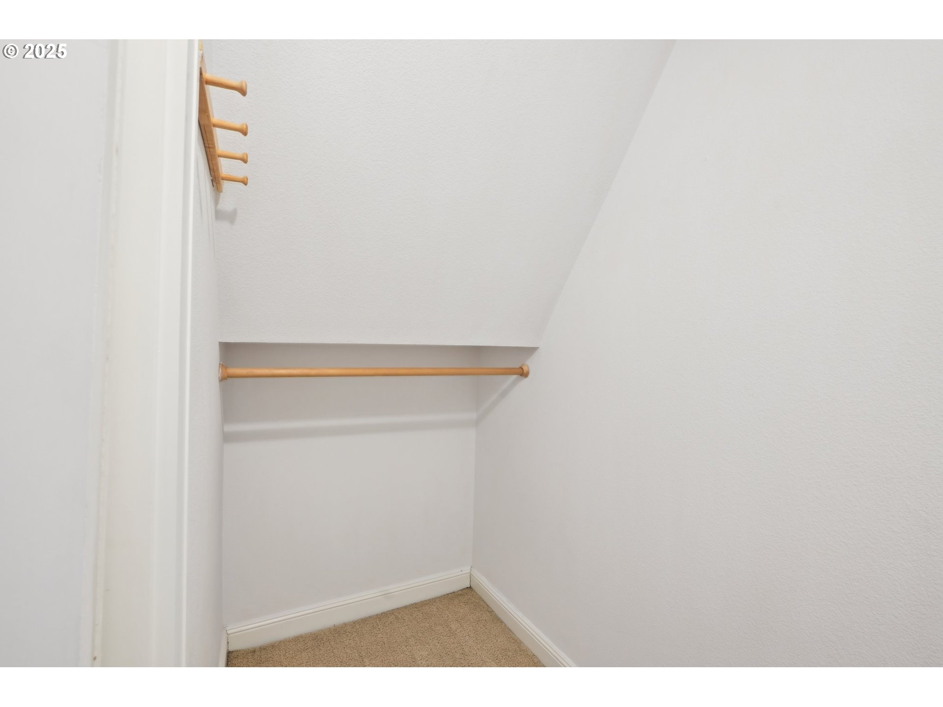 1529 SE HAWTHORNE BLVD 2