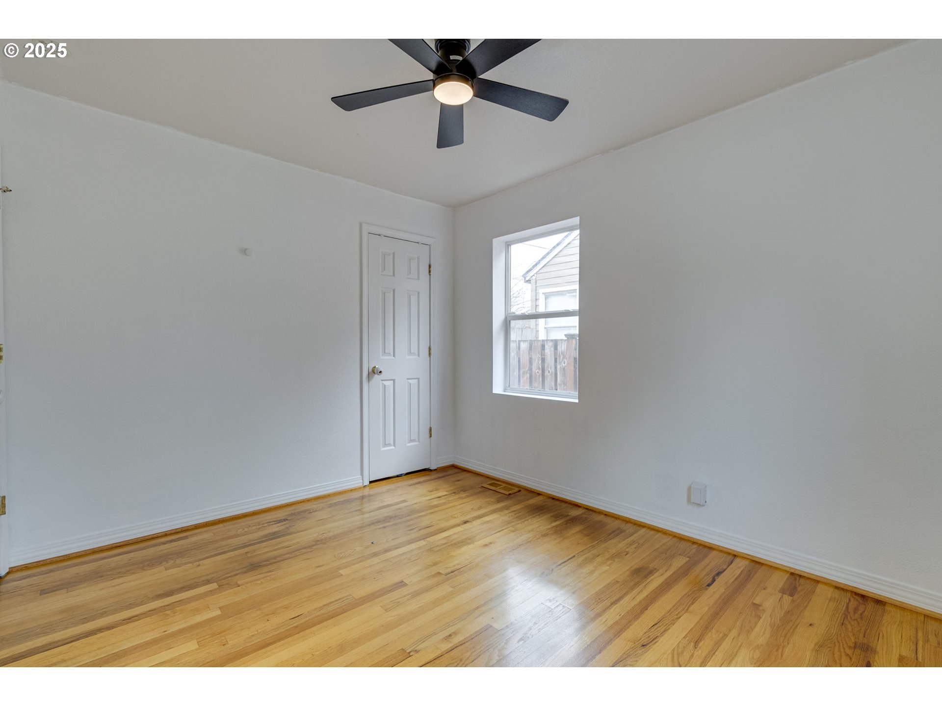 1215 NE 80TH AVE