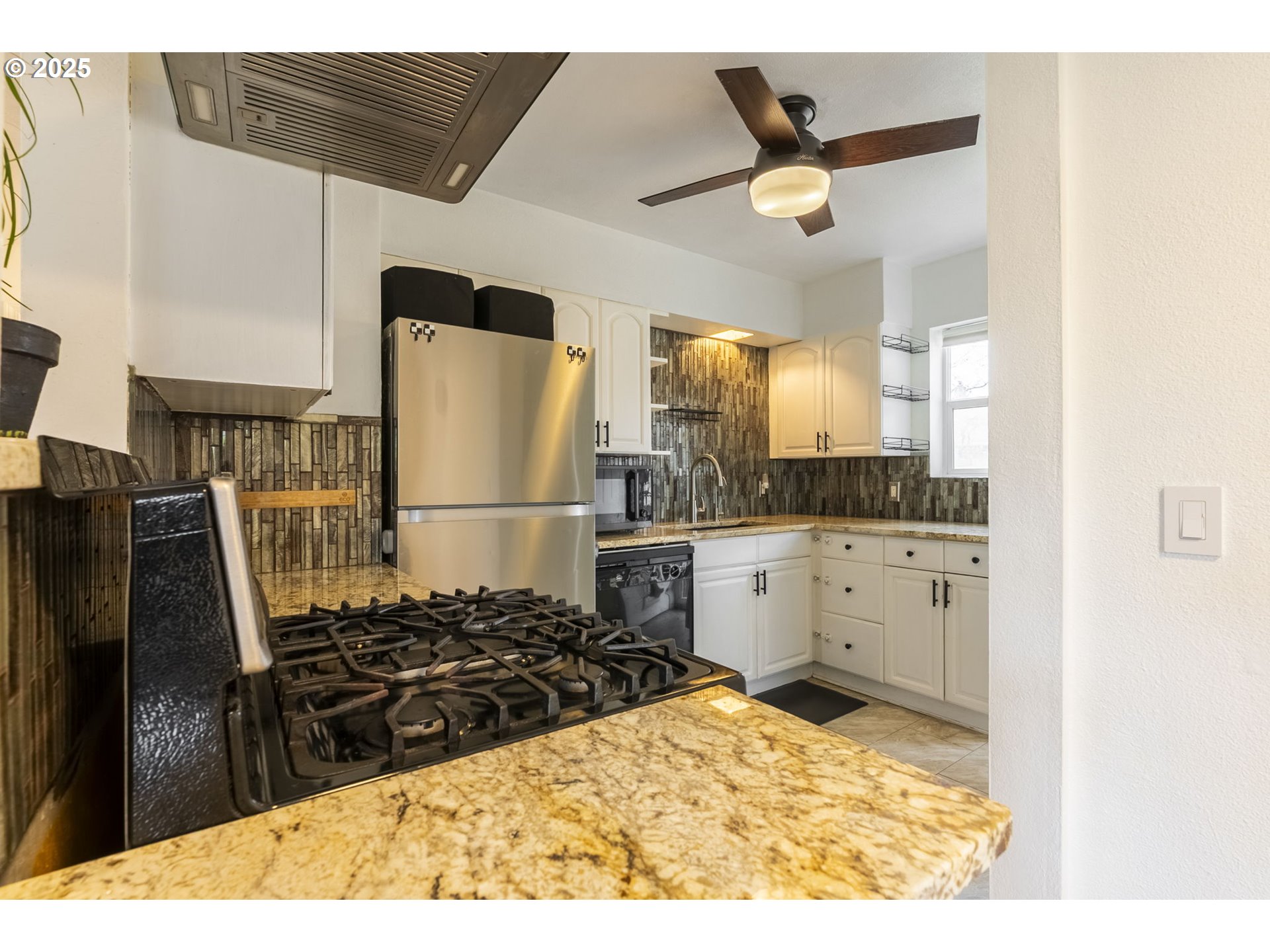 1215 NE 80TH AVE