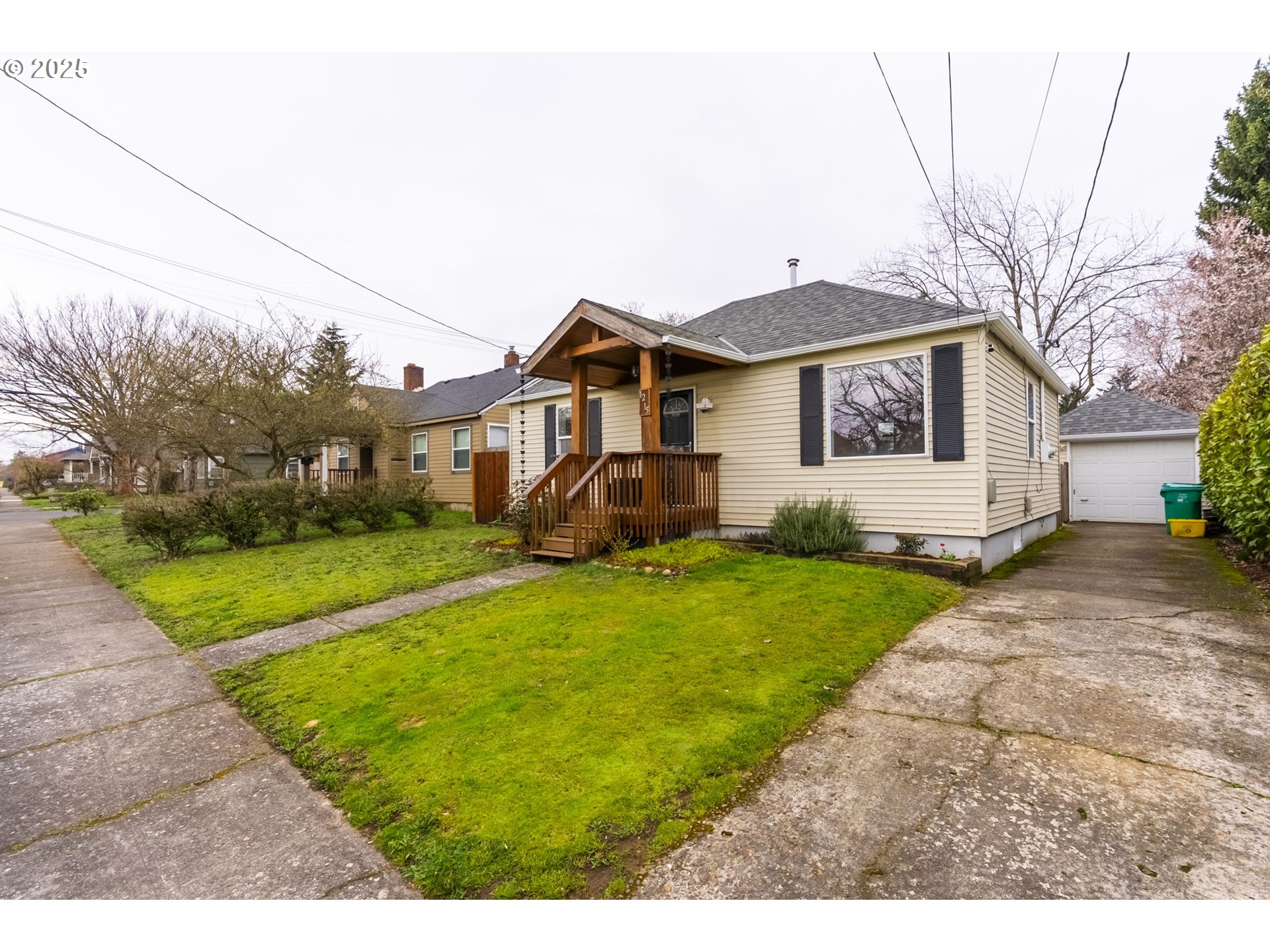1215 NE 80TH AVE