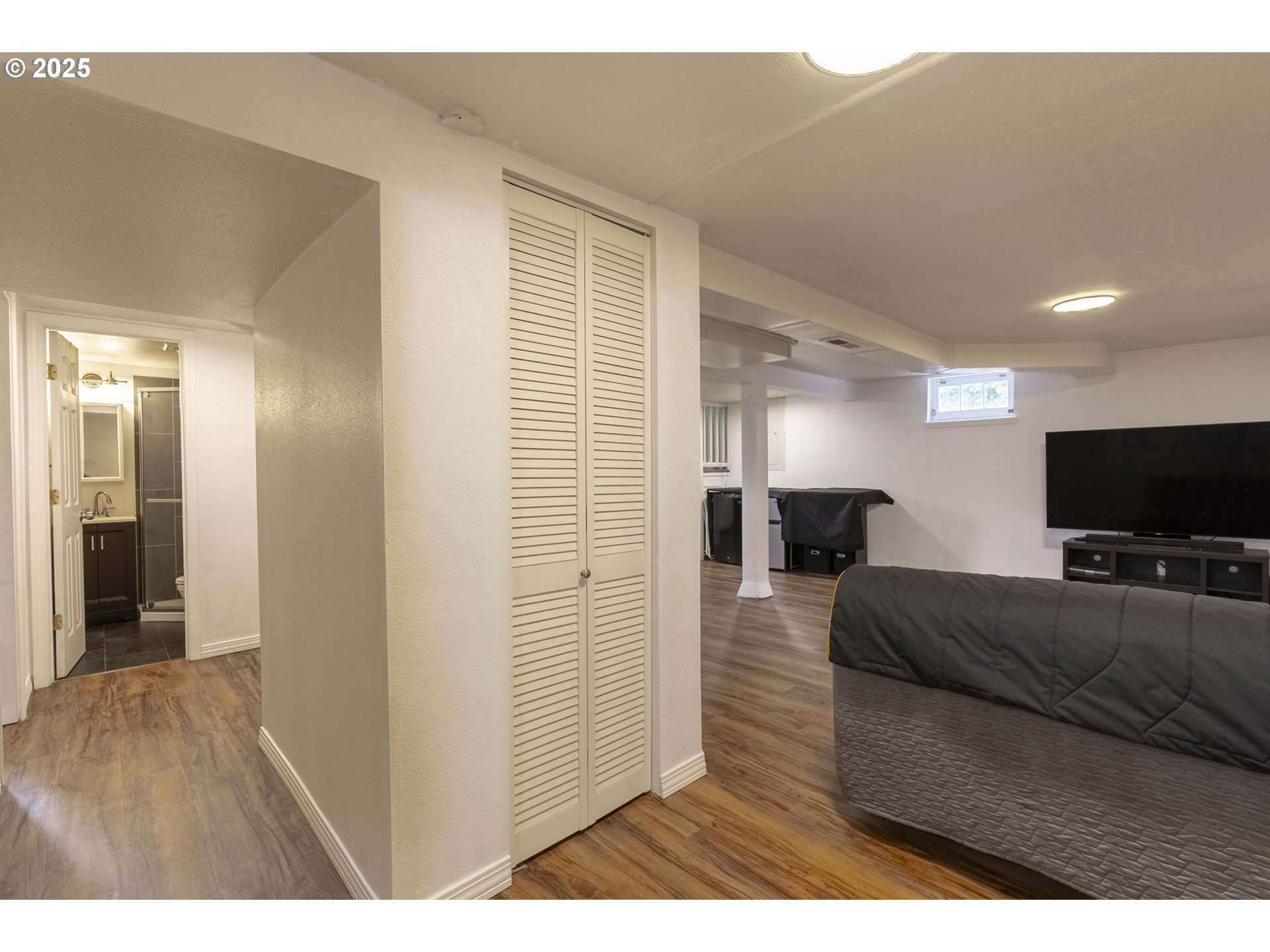 1215 NE 80TH AVE