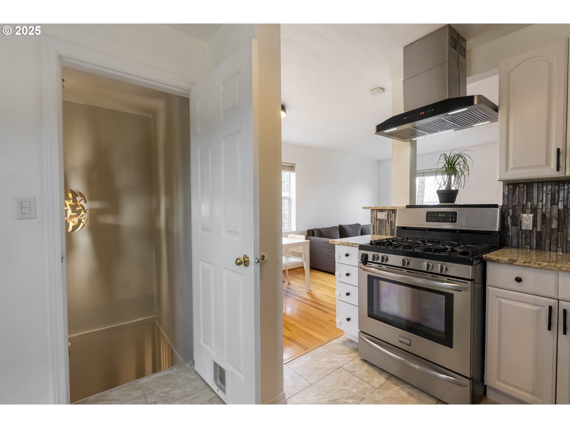 1215 NE 80TH AVE