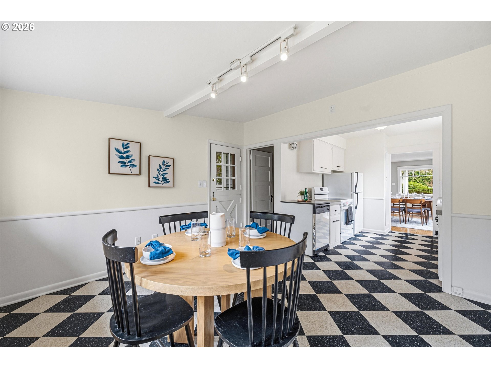 2801 NE 35TH PL