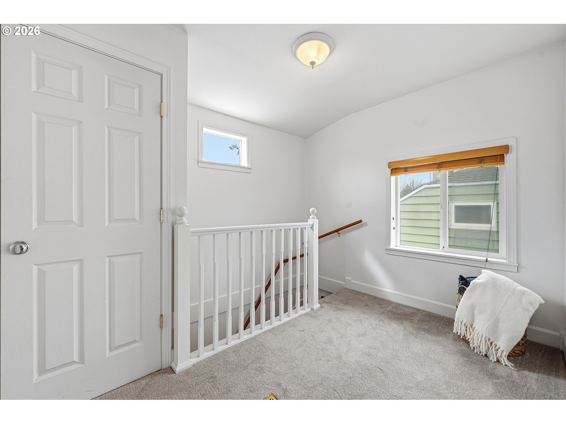 2801 NE 35TH PL