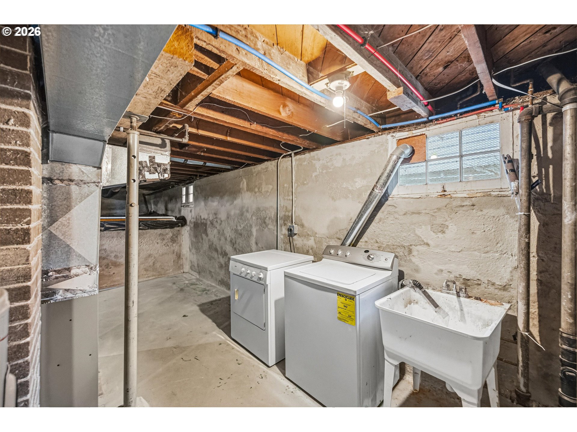 2801 NE 35TH PL