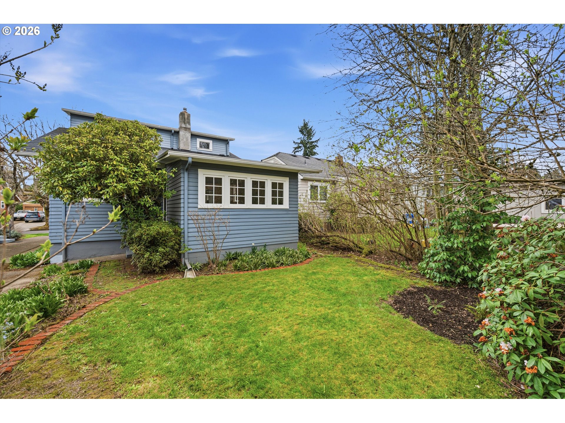 2801 NE 35TH PL