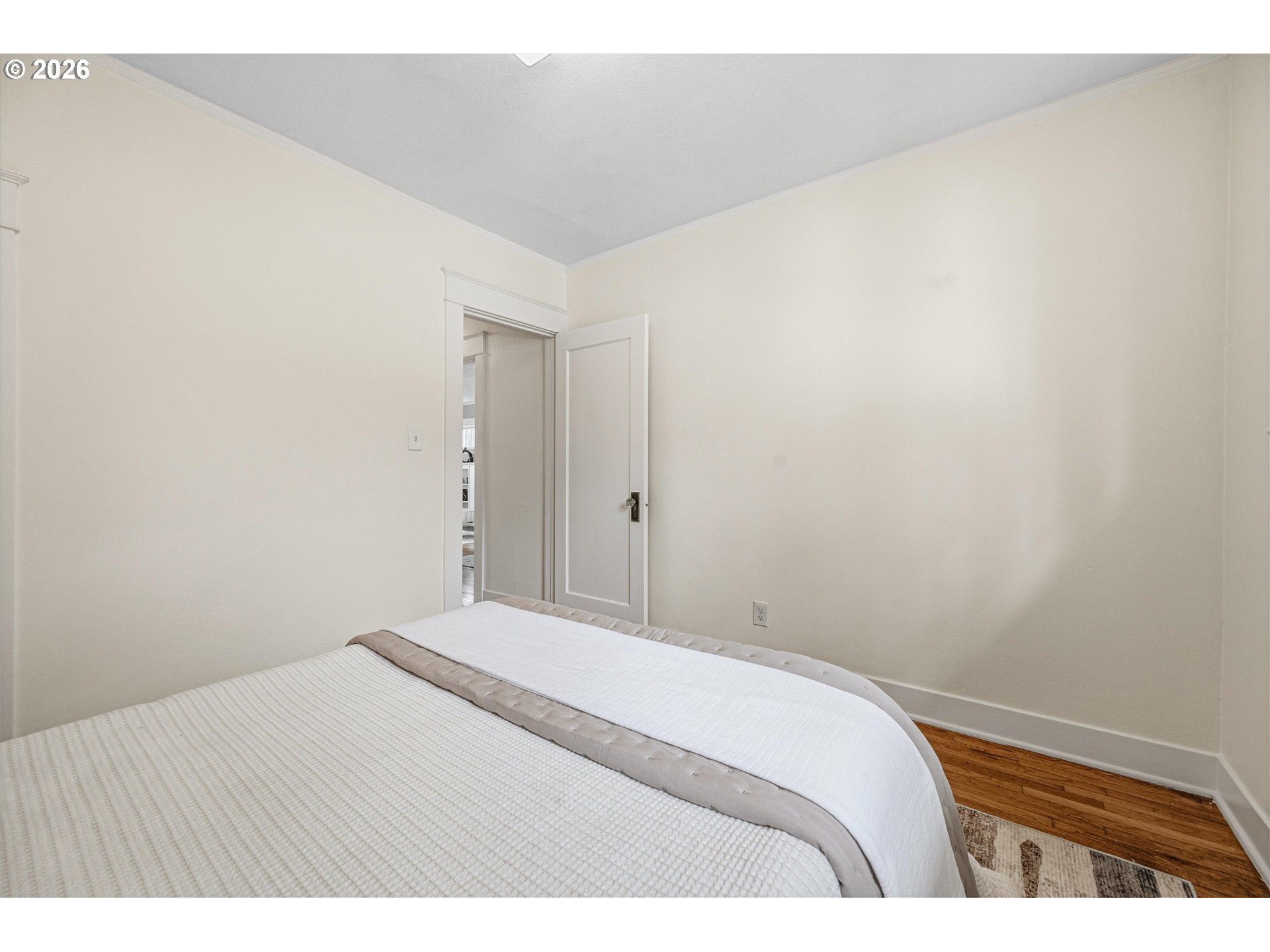 2801 NE 35TH PL