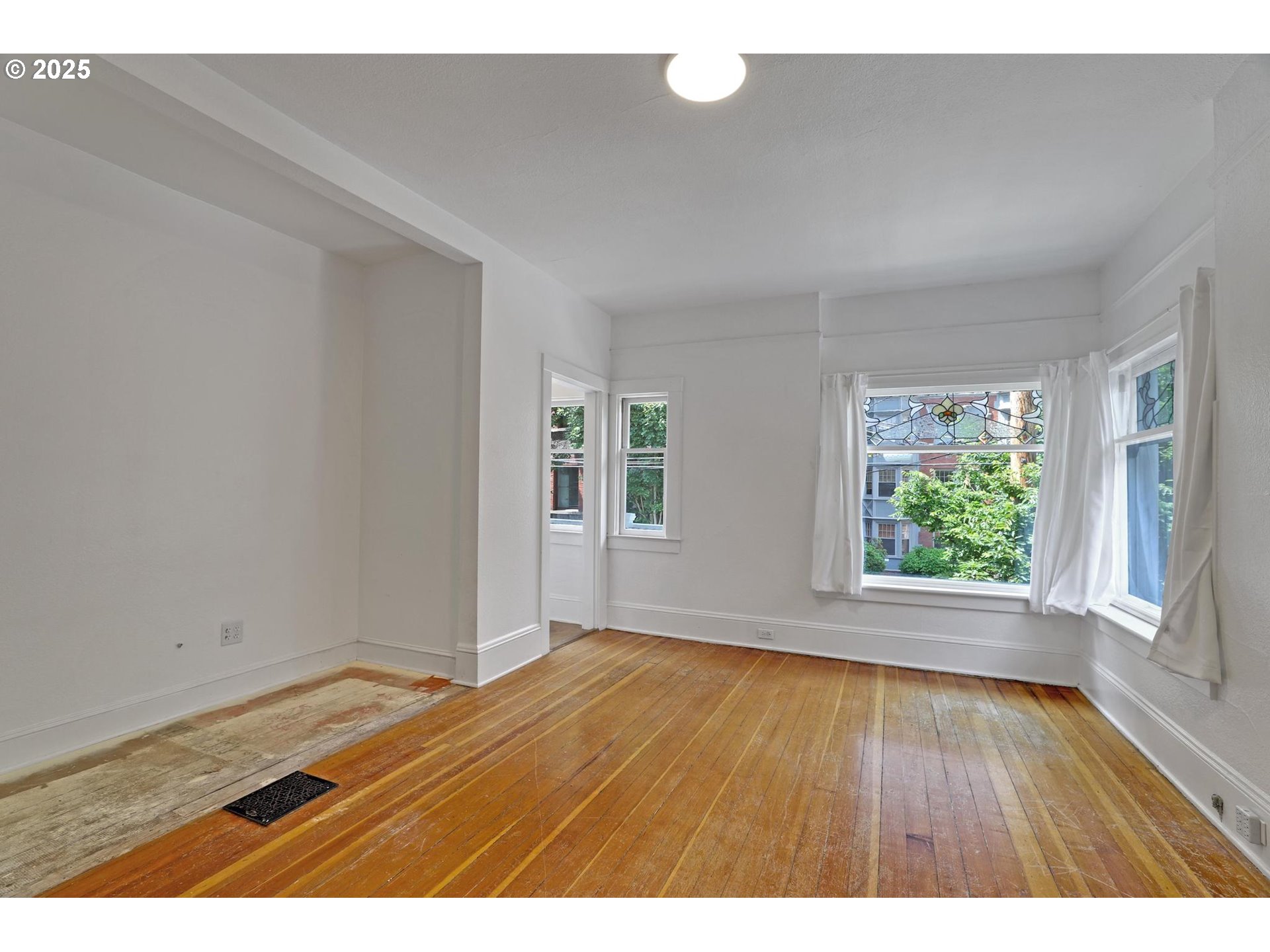 26 NW 22ND PL