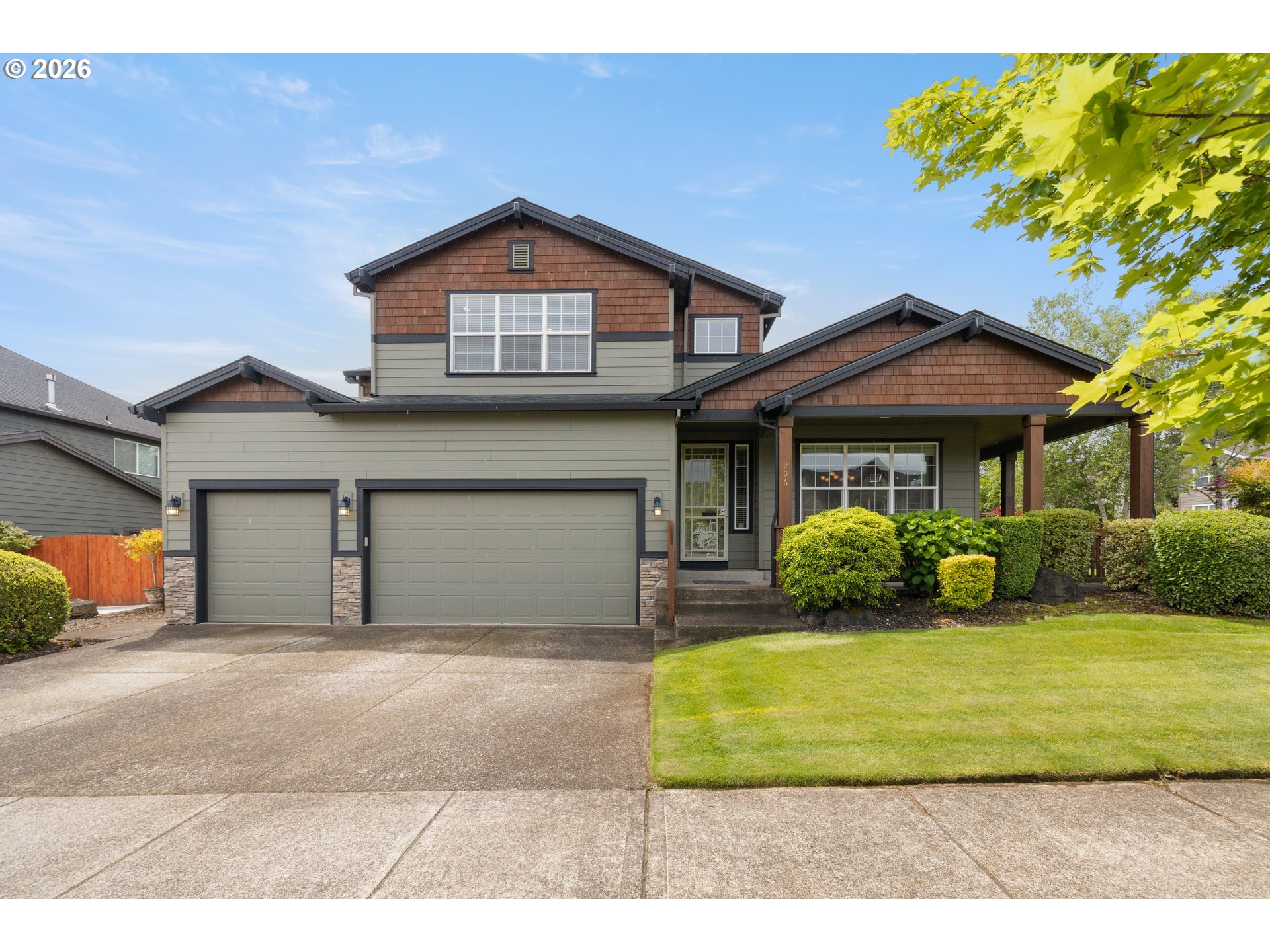 906 36TH PL