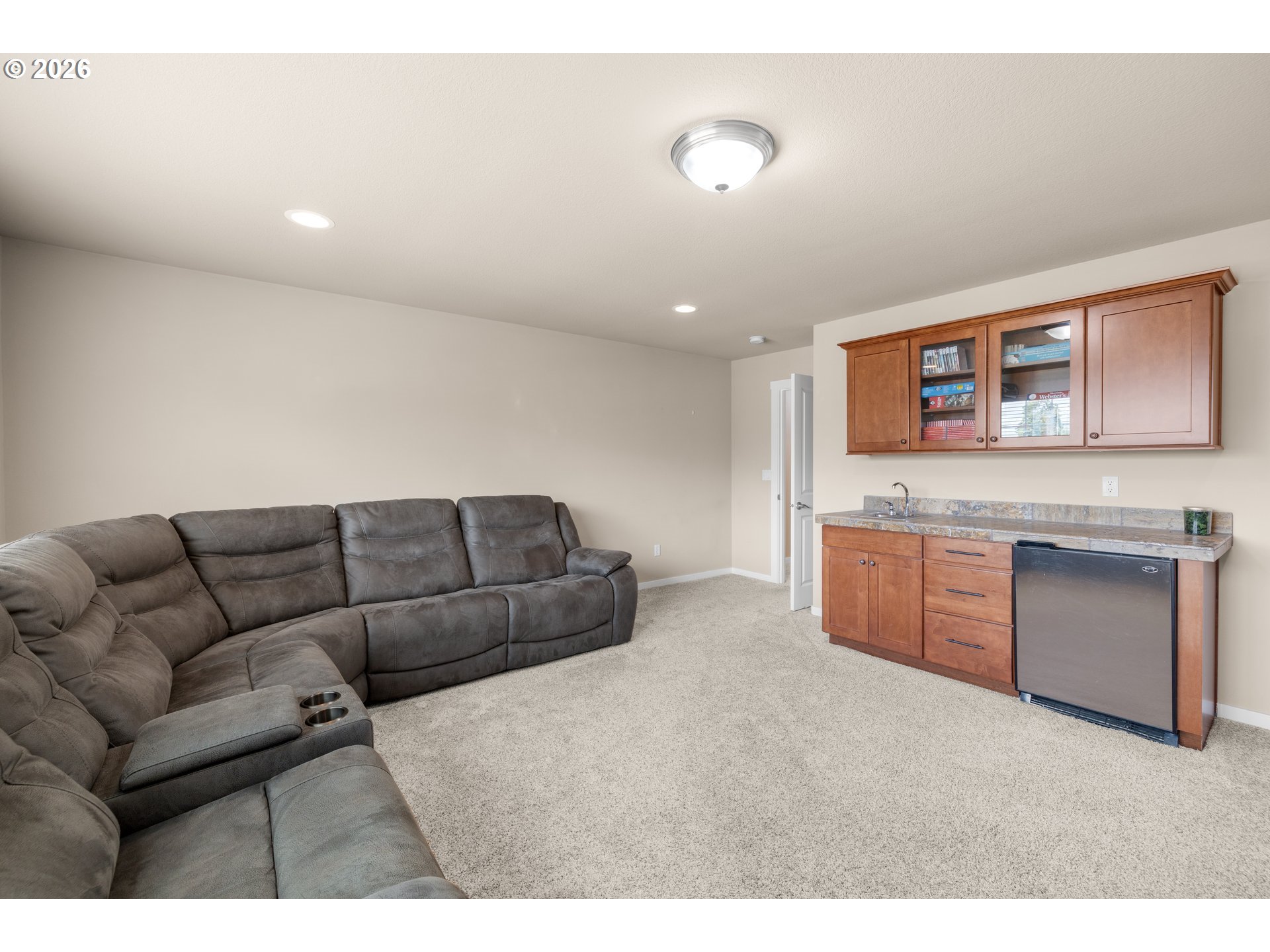906 36TH PL