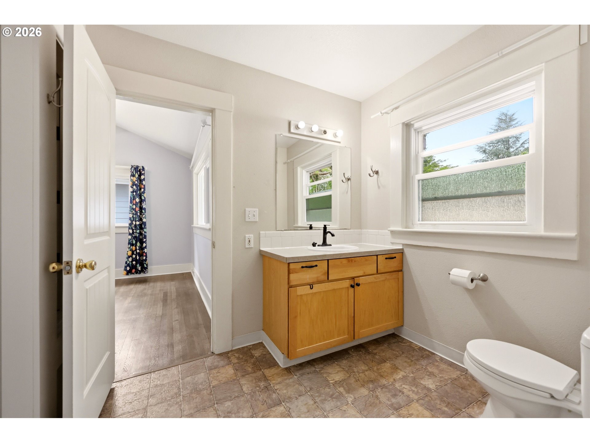 1107 W POWELL BLVD