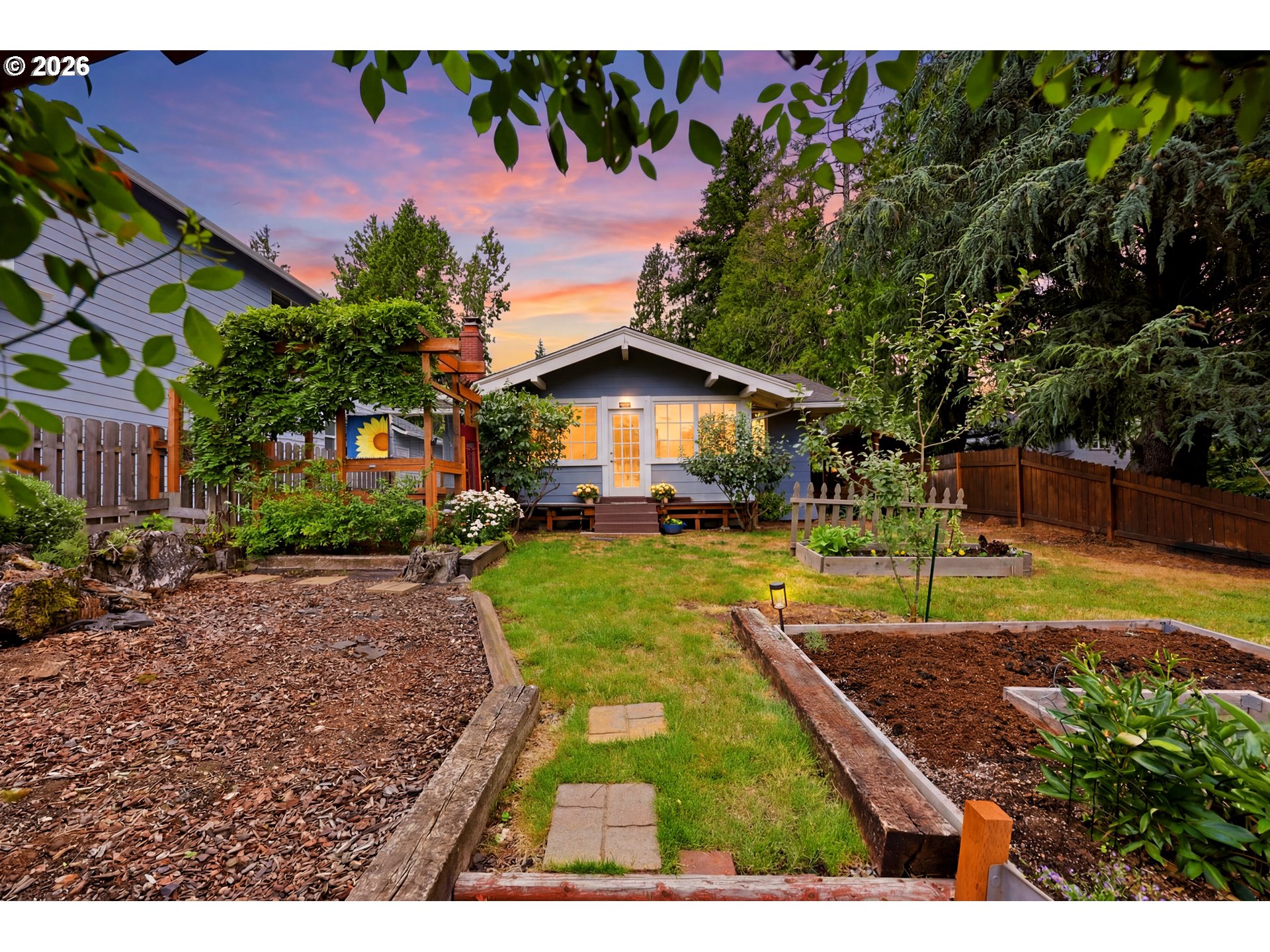 1107 W POWELL BLVD